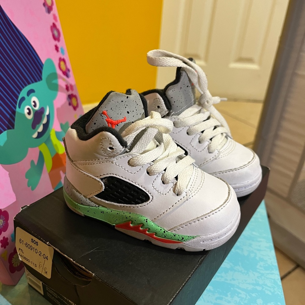 jordan 5 infrared red green white